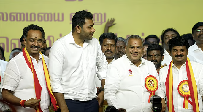 த.வெ.க.வில் இணைந்த சி.விஜயபாஸ்கர், எம்.ஆர்.விஜயபாஸ்கர்: பழனிசாமி குறித்து பரபரப்பு குற்றச்சாட்டுகள்!